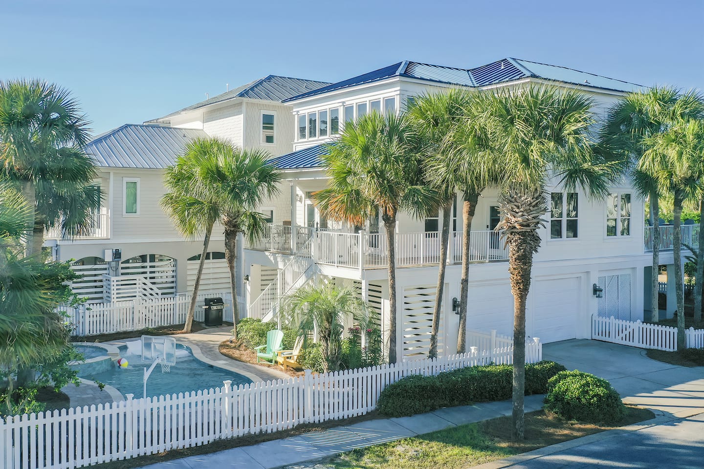 Destin beach house with pool viewed from the driveway